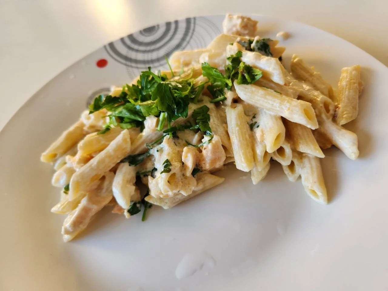 Pasta with salmon and mascarpone
